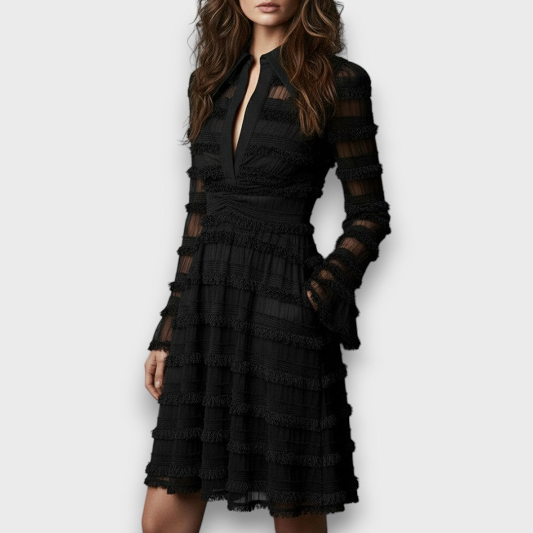 Vestido negro de encaje con volantes «Parisa»